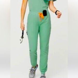 FIGS JOGGERS limited edition Muhima skinny jogger.